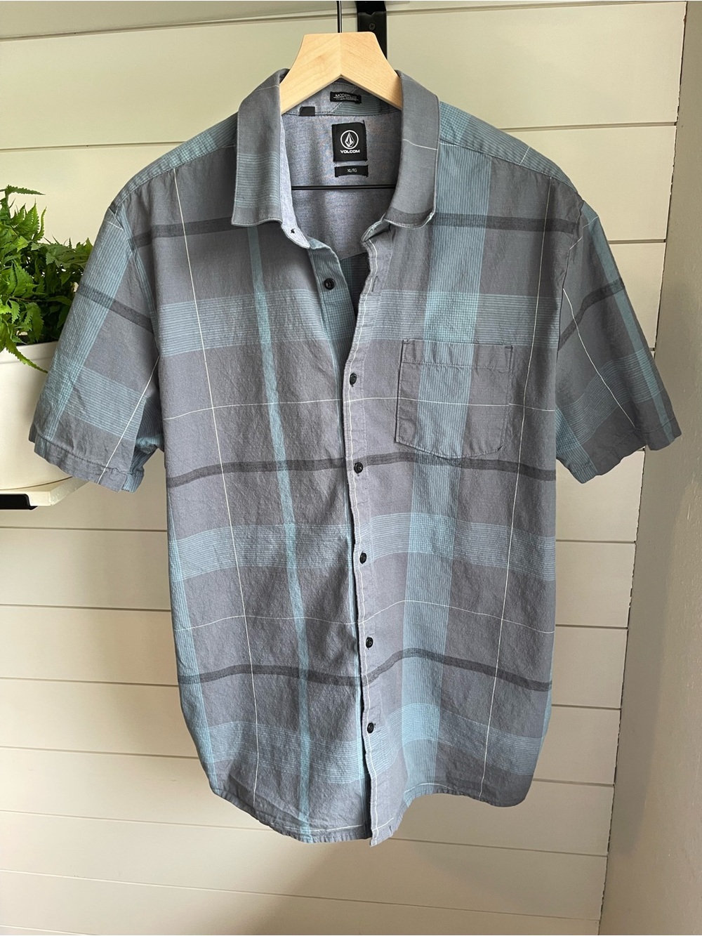 Volcom Men’s Short-Sleeve Plaid Button-Up Shirt - Gray & Teal